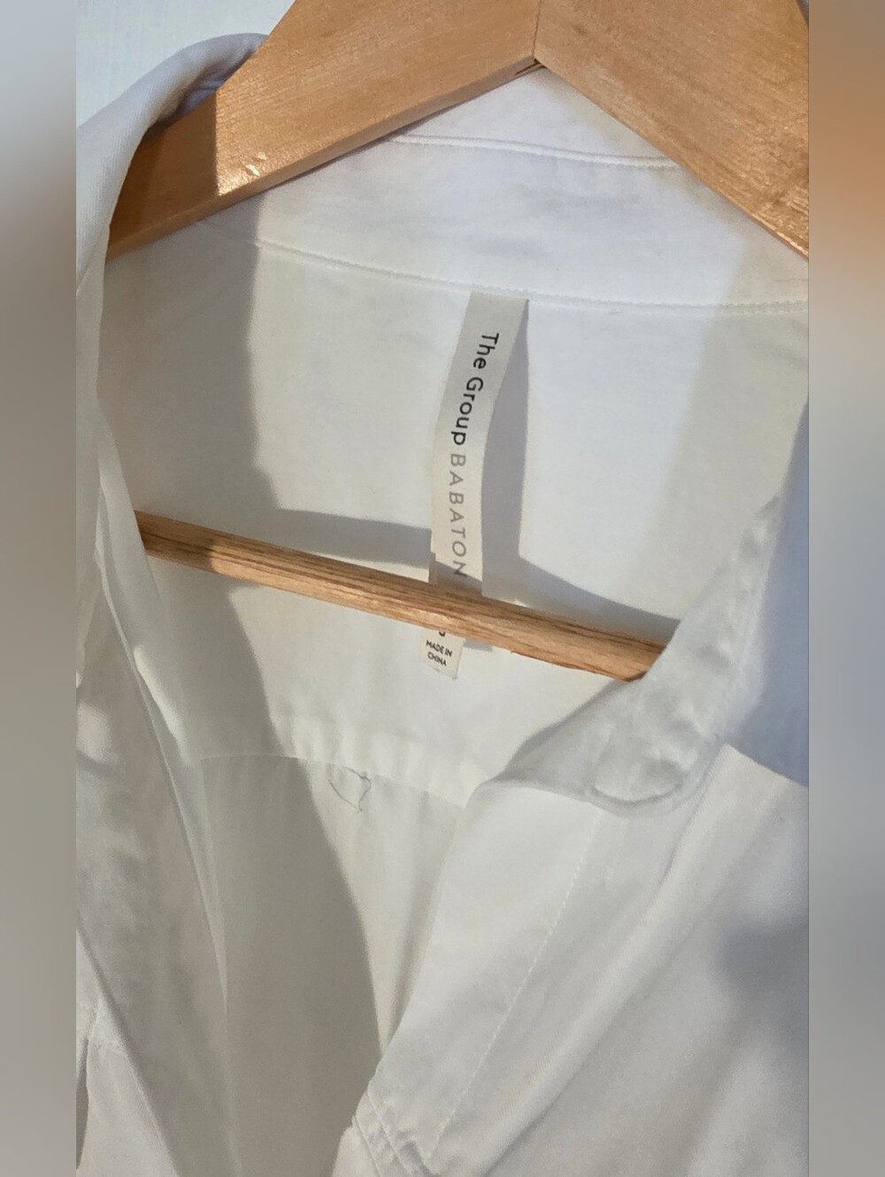 Aritzia Babaton Utility Relaxed White Button-Down Shirt with Patch Pockets - Picture 6 of 12